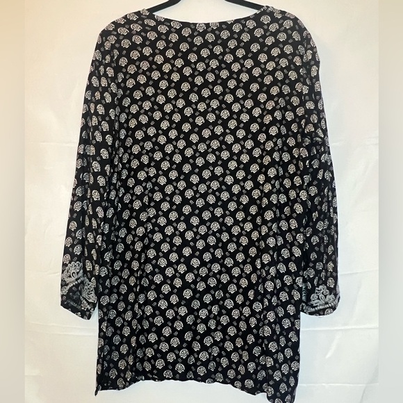 Elegant Black and White Boho Women's Top - Picture 3 of 5